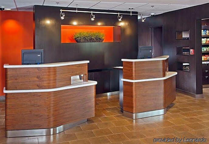 Courtyard By Marriott Greensboro Exterior photo
